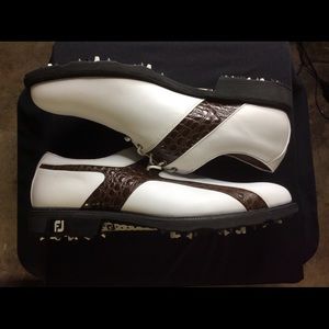 Foot joy Spiked golf shoes